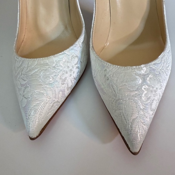 Christian Louboutin White Brocade Pointed-Toe Heels - Picture 3 of 10